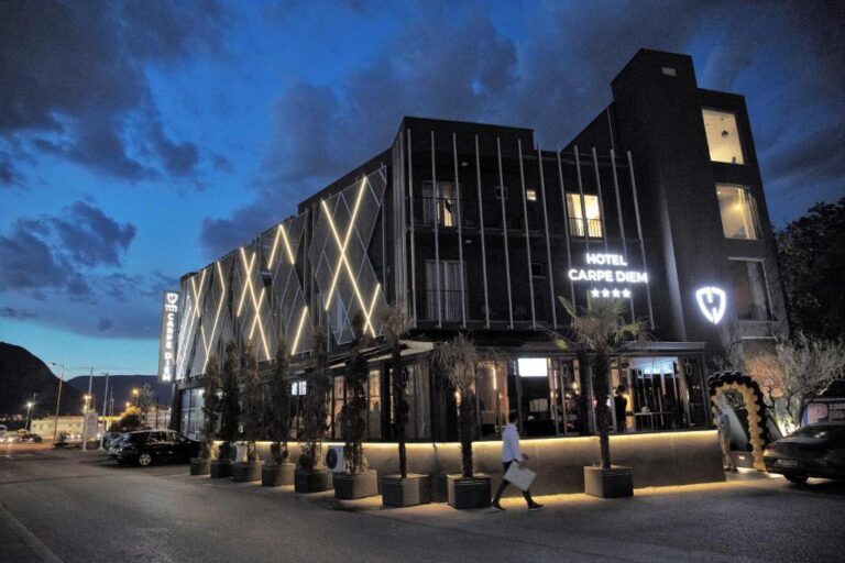 Carparc Diem: Where Classic Cars Live and Breathe Again Carparc Diem: Where Classic Cars Live and Breathe Again